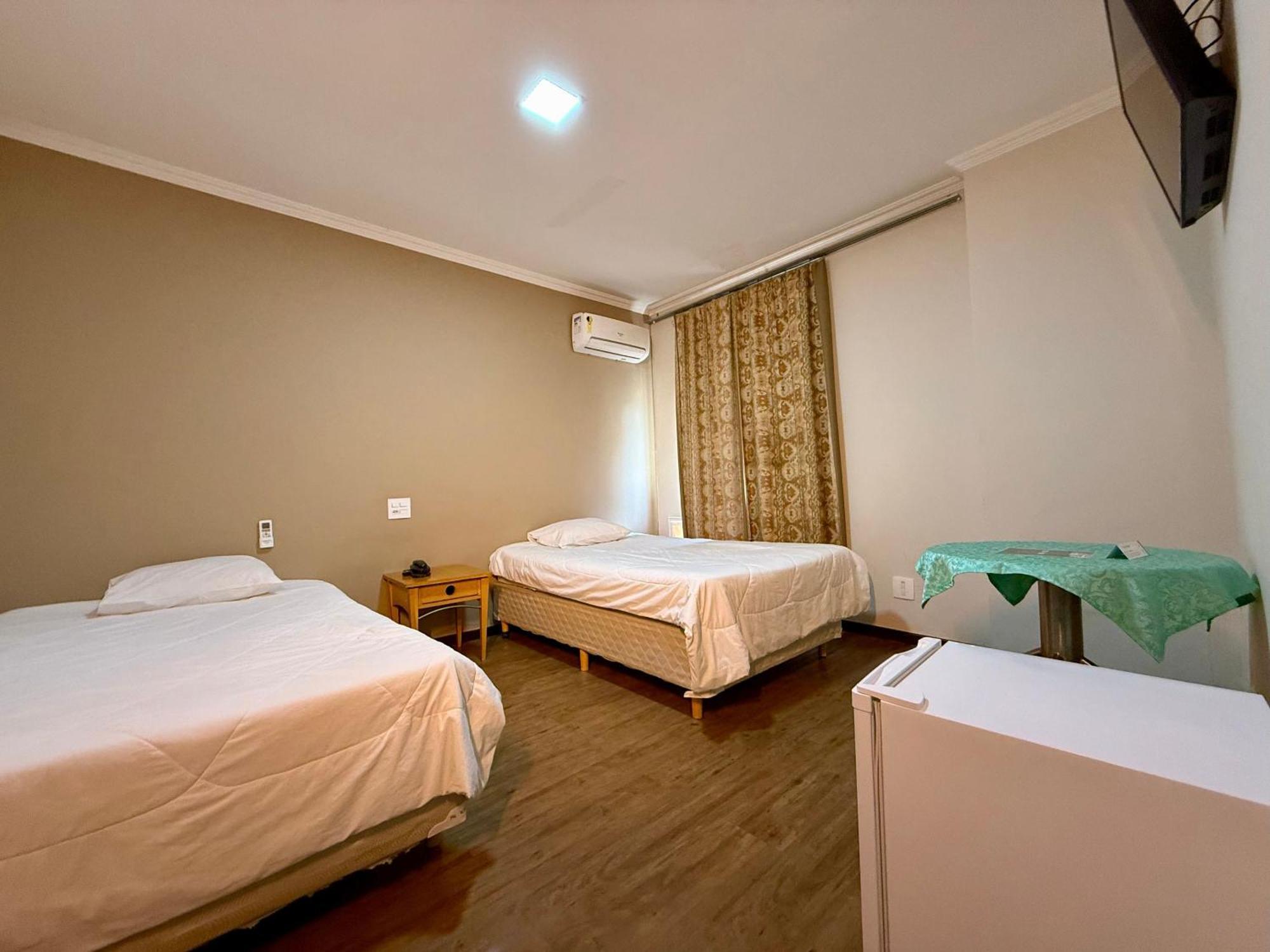 Granville Hotel Curitiba Luaran gambar